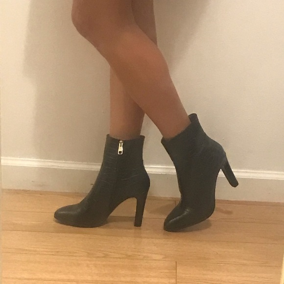 Karen Millen black leather embossed ankle boots. Size 7.5. NWT. - Picture 13 of 13